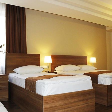 5Th Floor Guest House Erivan Zimmer foto