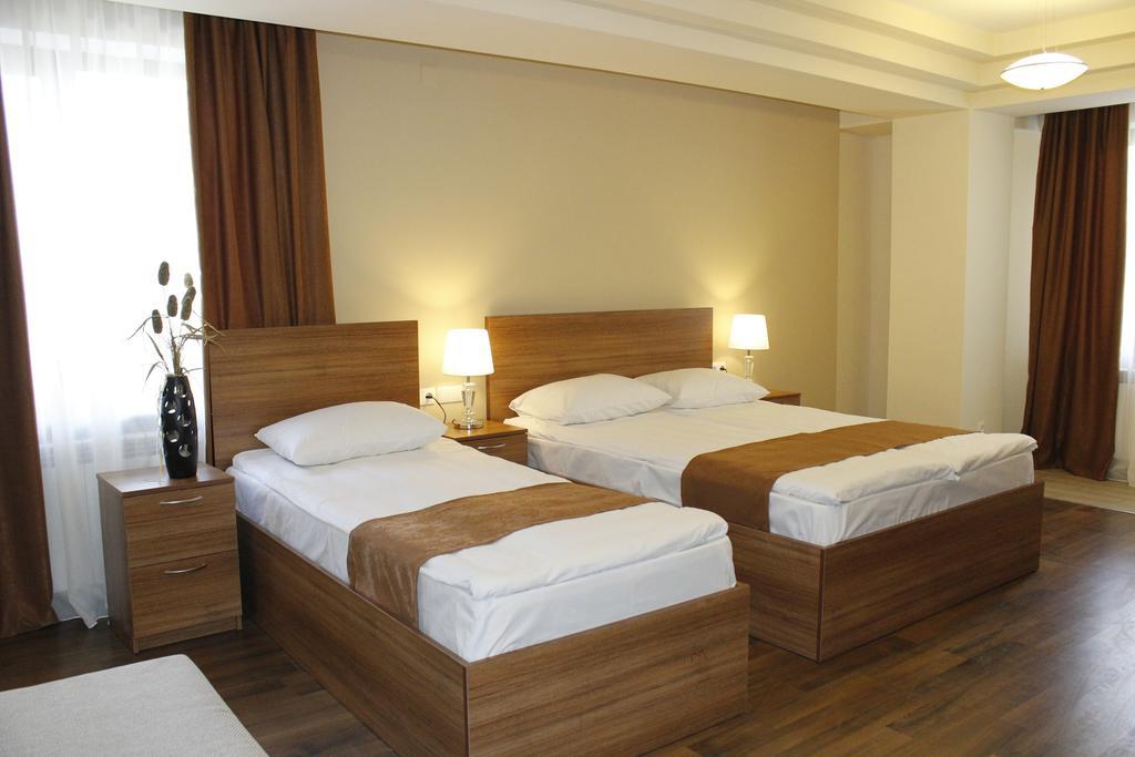 5Th Floor Guest House Erivan Zimmer foto
