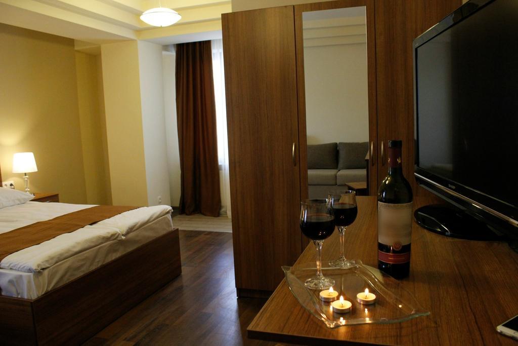 5Th Floor Guest House Erivan Exterior foto